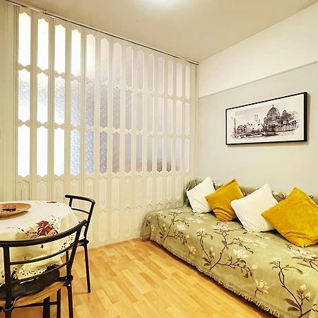 Acacia Aparhotel-Near New York Cafe Будапеща Екстериор снимка